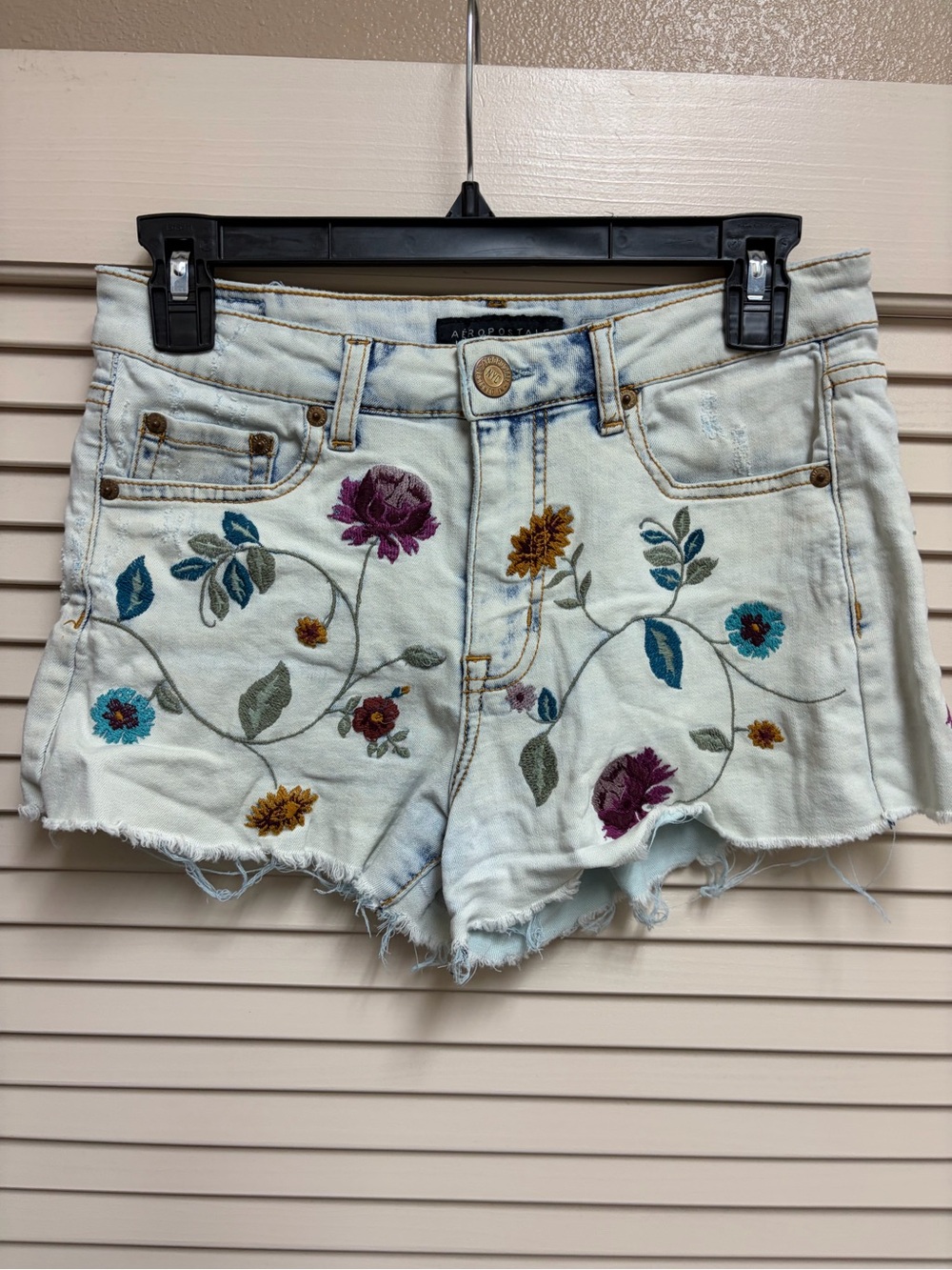 Aeropostale High Waisted Denim Shorts 6 Floral Embroidered Cutoff Boho Festival